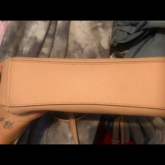 Pretty medium sized Coach bag with long strap - Picture 5 of 6